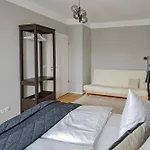 Japanese Design 3Bdr Apartment In A Vibrant Area